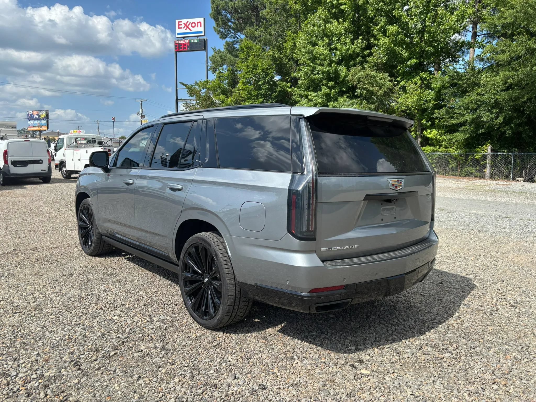 Used 2025 Cadillac Escalade Sport w/ Touring Package AWD/4WD image 3