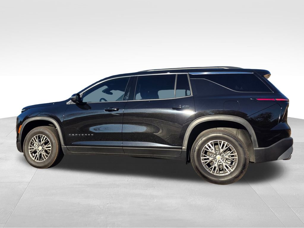 New 2026 Chevrolet Traverse LT w/ LPO, Floor Liner Package FWD image 3