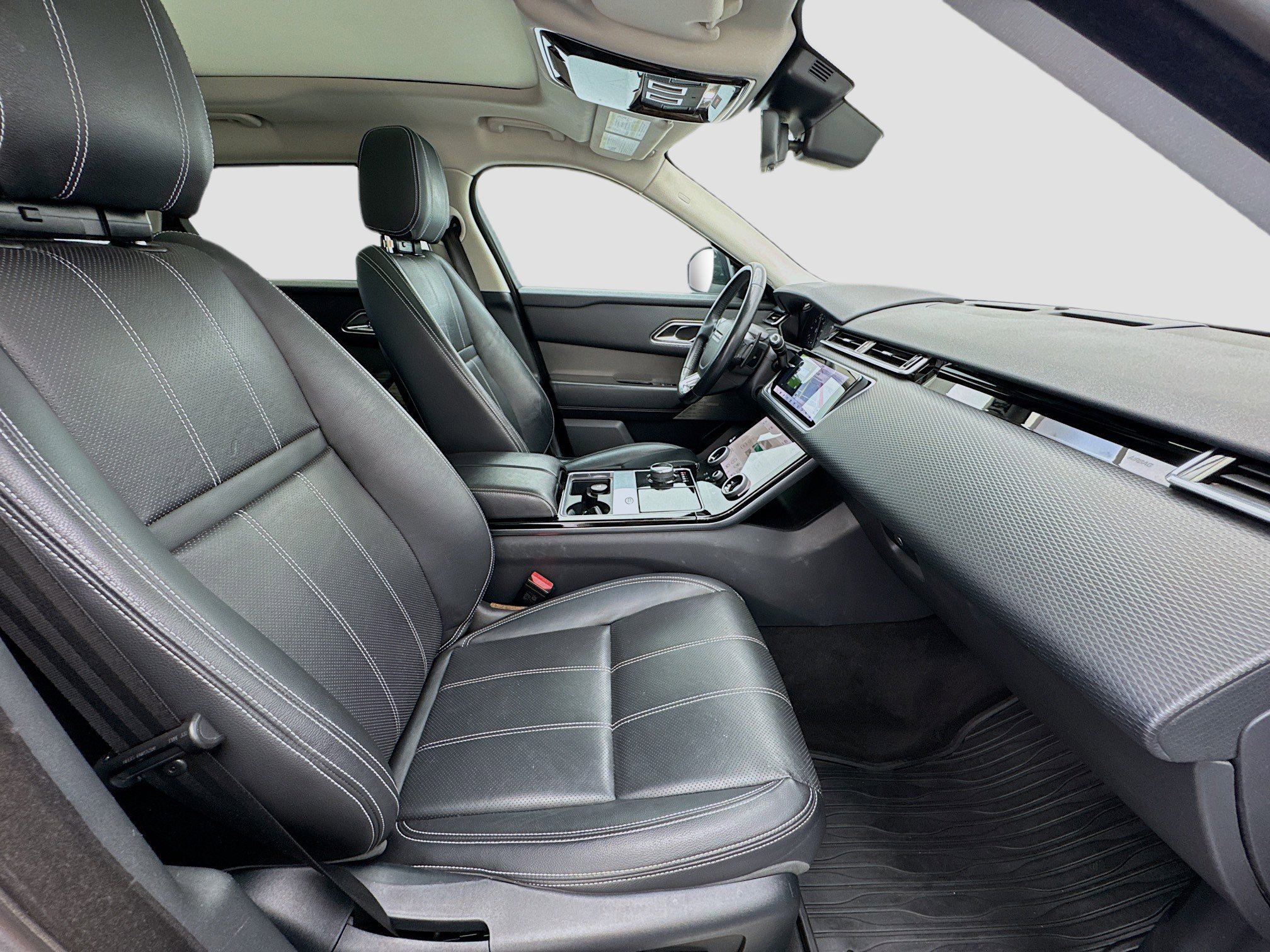 Used 2018 Land Rover Range Rover Velar S image 20