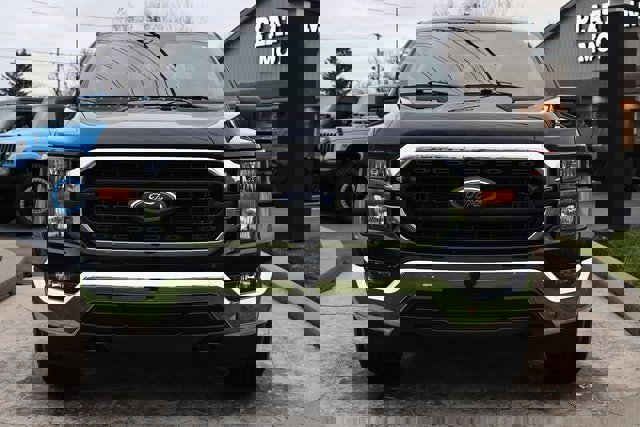 Used 2023 Ford F150 XLT image 2