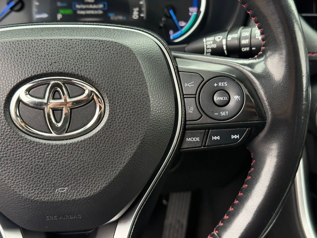 Used 2021 Toyota RAV4 SE w/ Weather & Moonroof Package image 16
