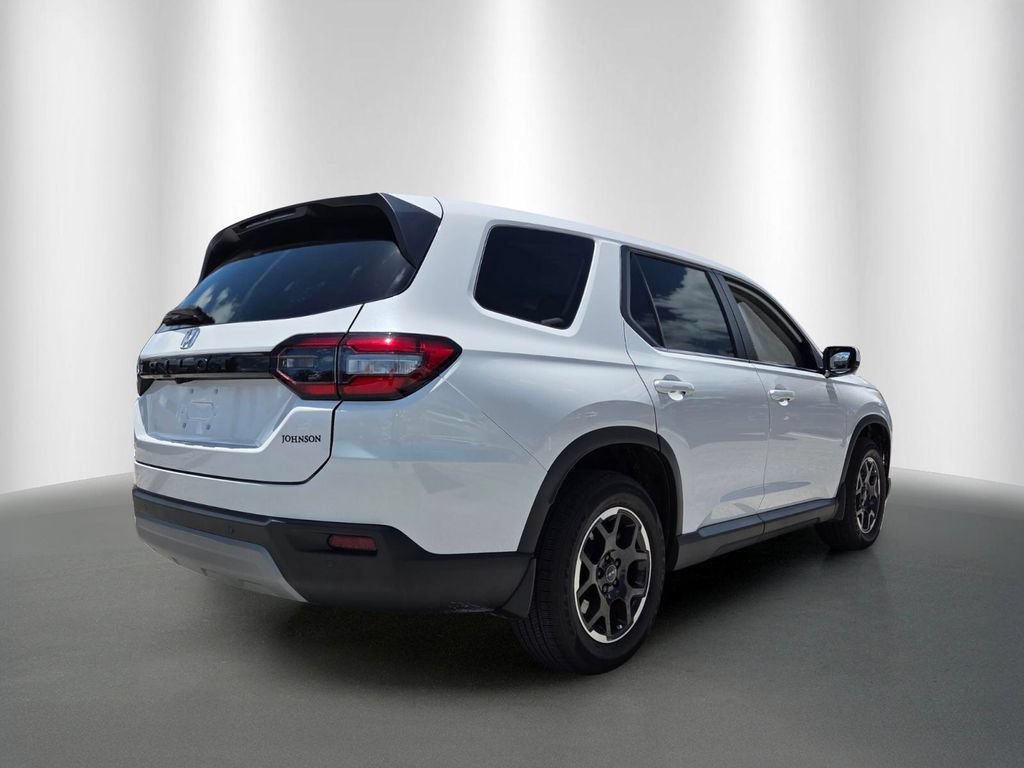 Certified 2025 Honda Pilot EX-L image 3