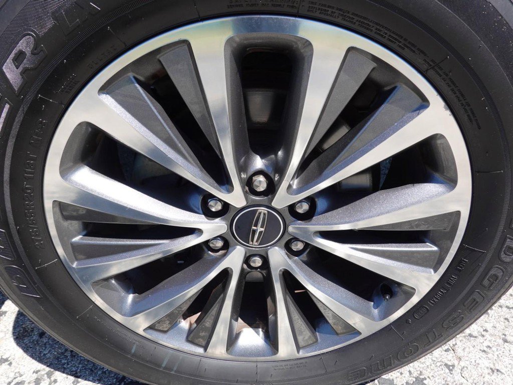 Used 2016 Lincoln Navigator L Select image 9