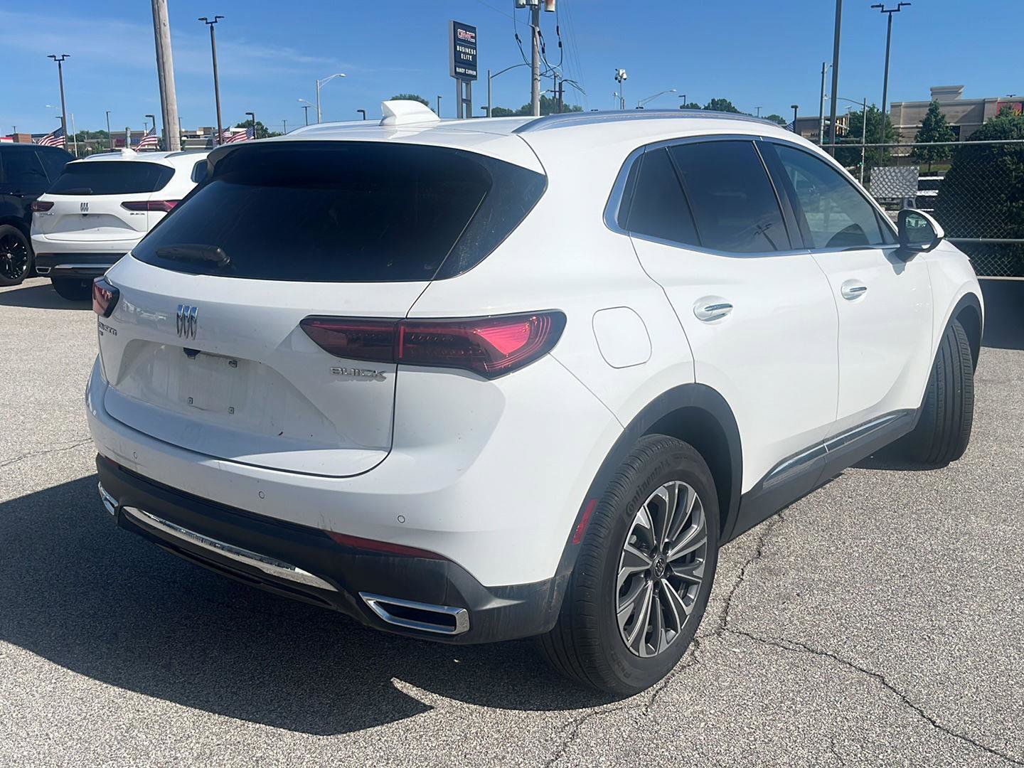 Used 2024 Buick Envision Preferred AWD/4WD image 3