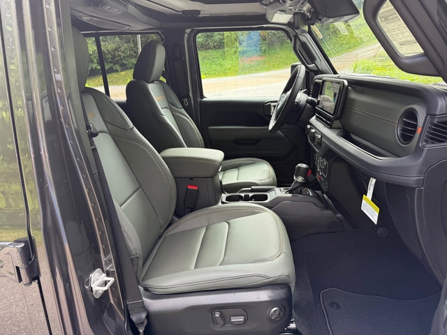 New 2025 Jeep Gladiator Mojave image 22