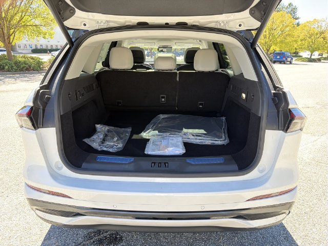 New 2026 Lincoln Nautilus Reserve w/ Jet Appearance Package AWD/4WD image 24