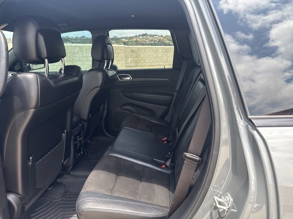 Used 2020 Jeep Grand Cherokee Altitude RWD image 9