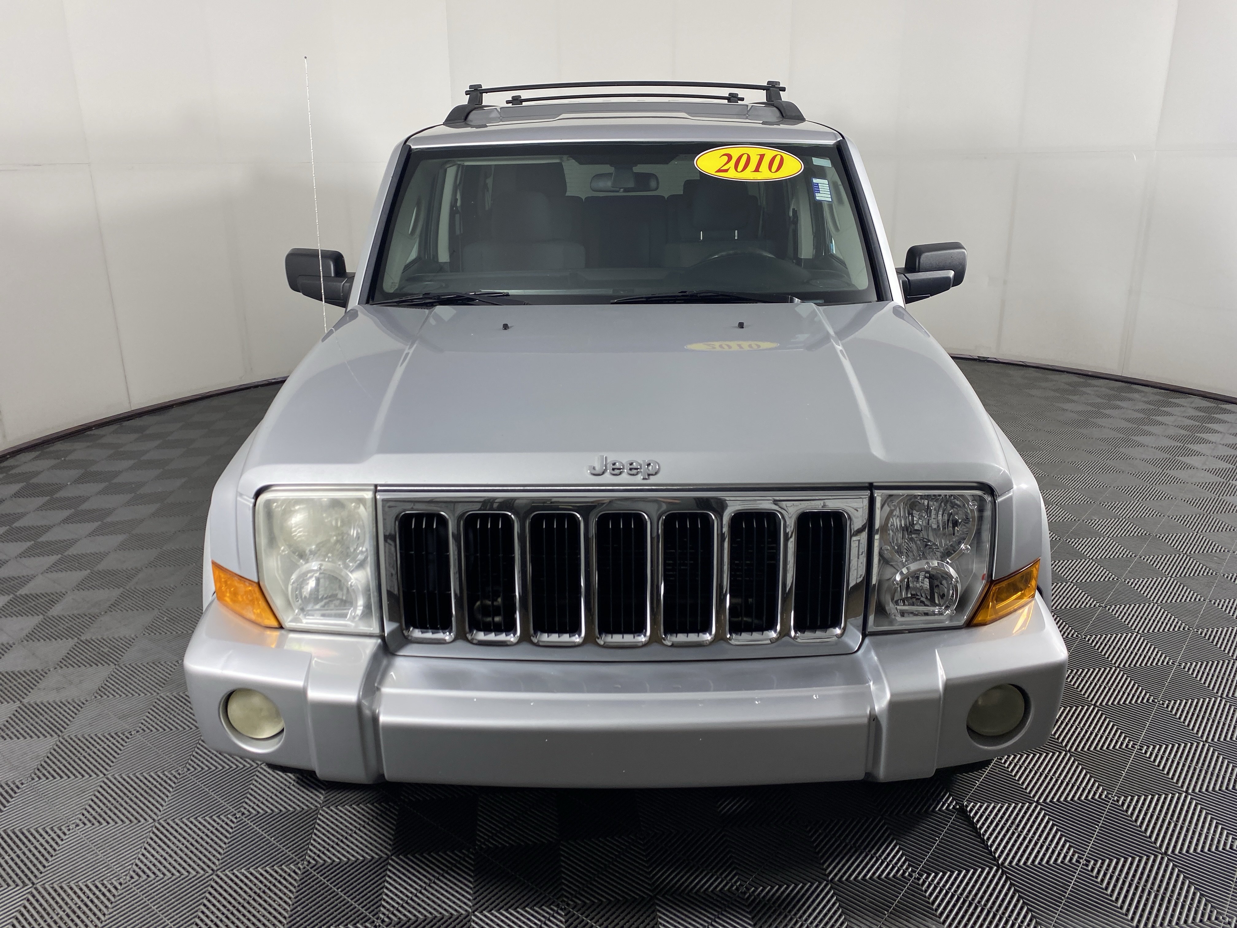 Used 2010 Jeep Commander Sport AWD/4WD image 8