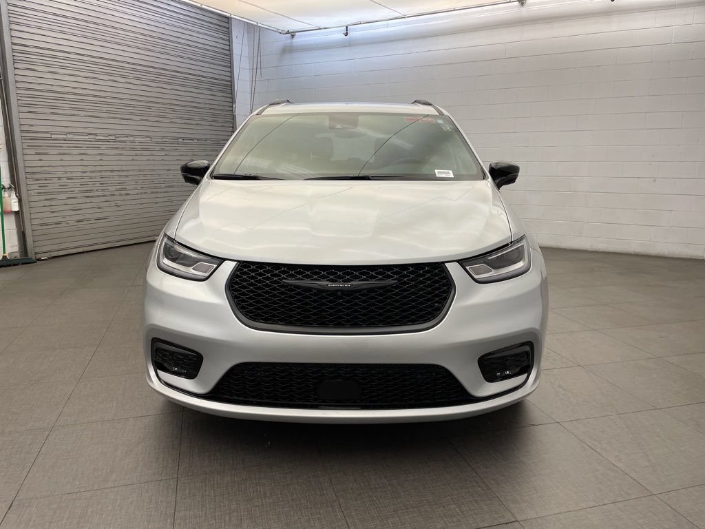 New 2026 Chrysler Pacifica Select FWD image 8