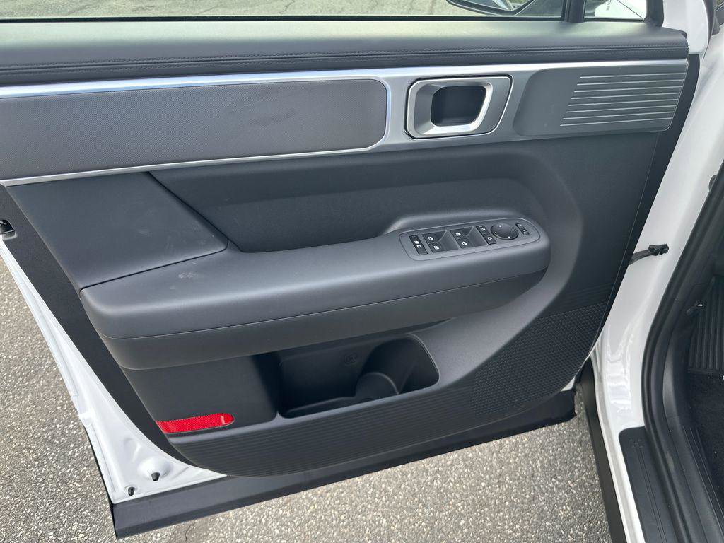 New 2026 Hyundai Santa Fe SE image 10