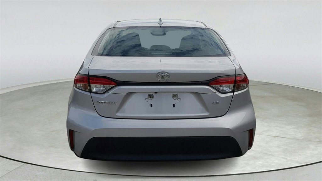Used 2023 Toyota Corolla LE image 5