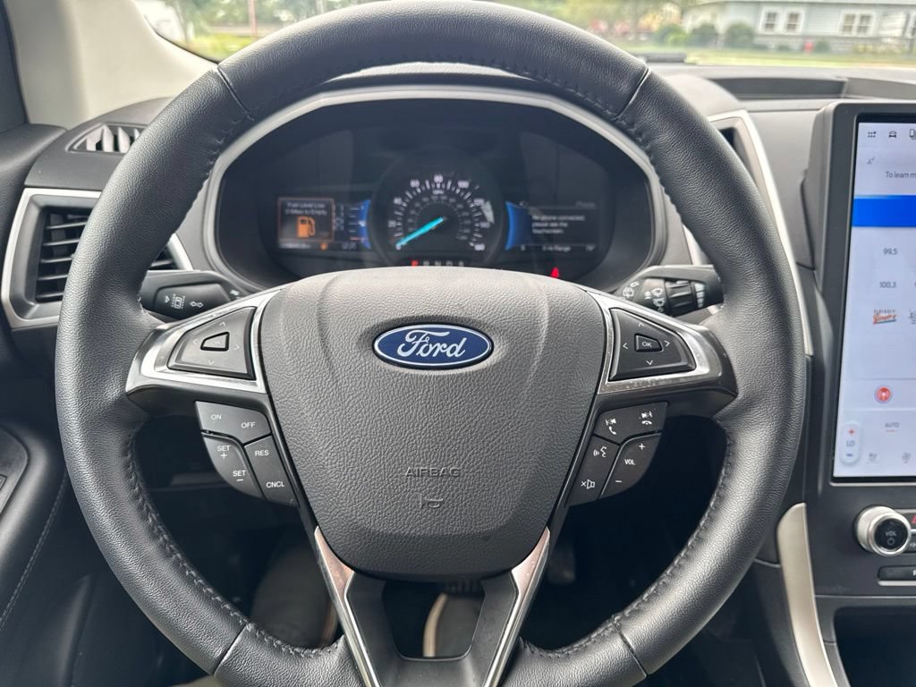 Used 2024 Ford Edge SEL w/ Convenience Package AWD/4WD image 16