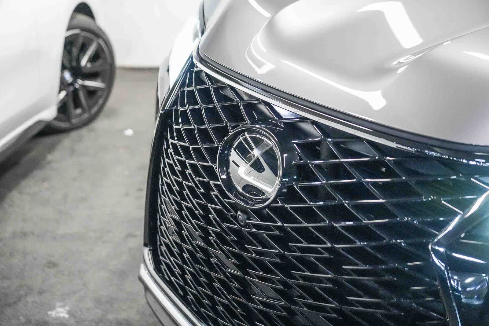 Used 2026 Lexus LX 700h F Sport AWD/4WD image 3