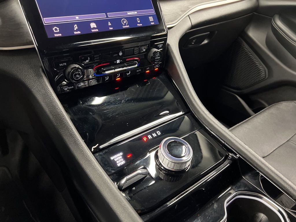 Used 2023 Jeep Grand Cherokee Limited image 22