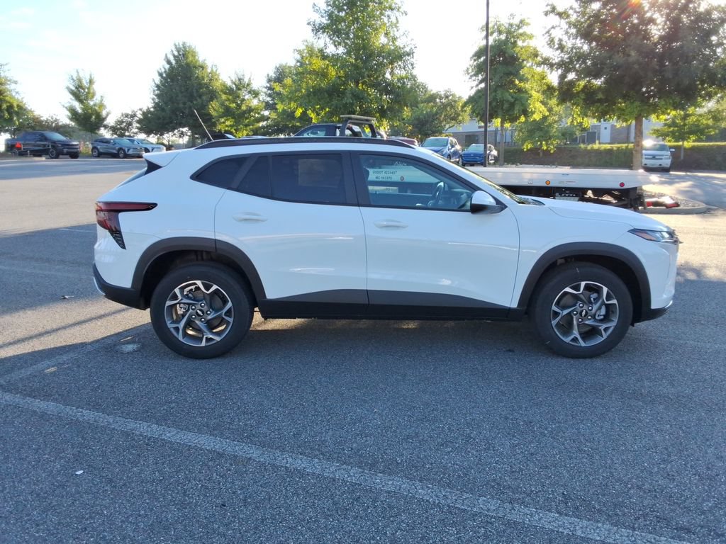 New 2026 Chevrolet Trax LT w/ Driver Confidence Package FWD image 4