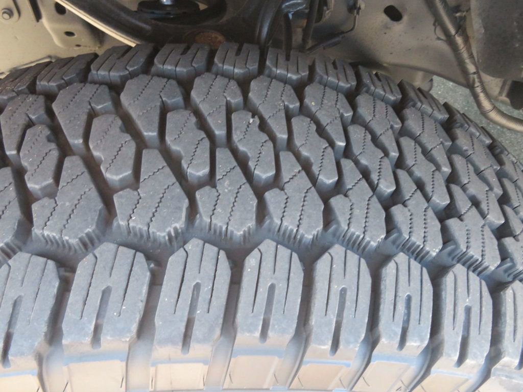 Used 2011 Ford F150 Raptor w/ Raptor Luxury Pkg AWD/4WD image 18