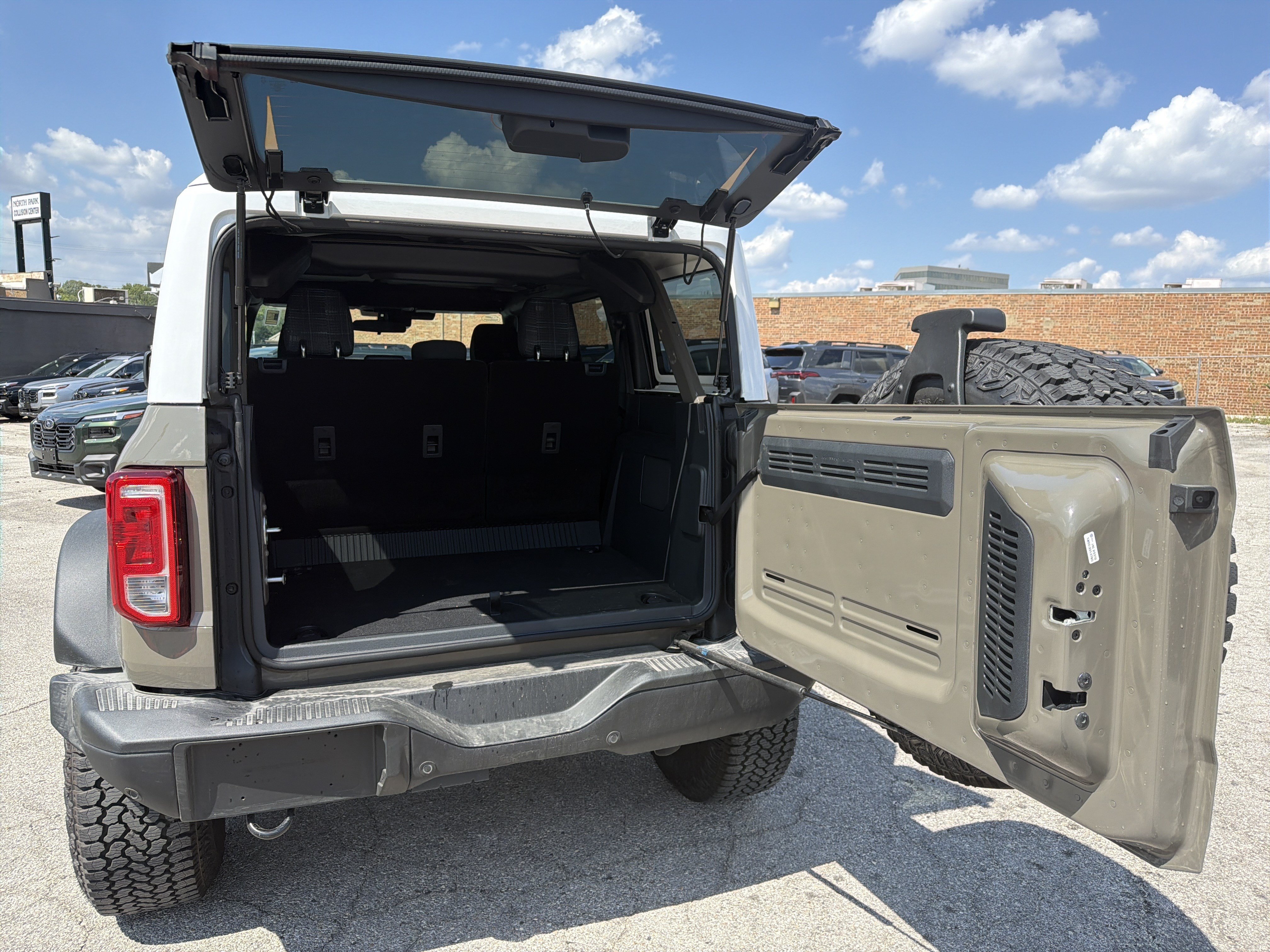 Used 2026 Ford Bronco Heritage Edition AWD/4WD image 27