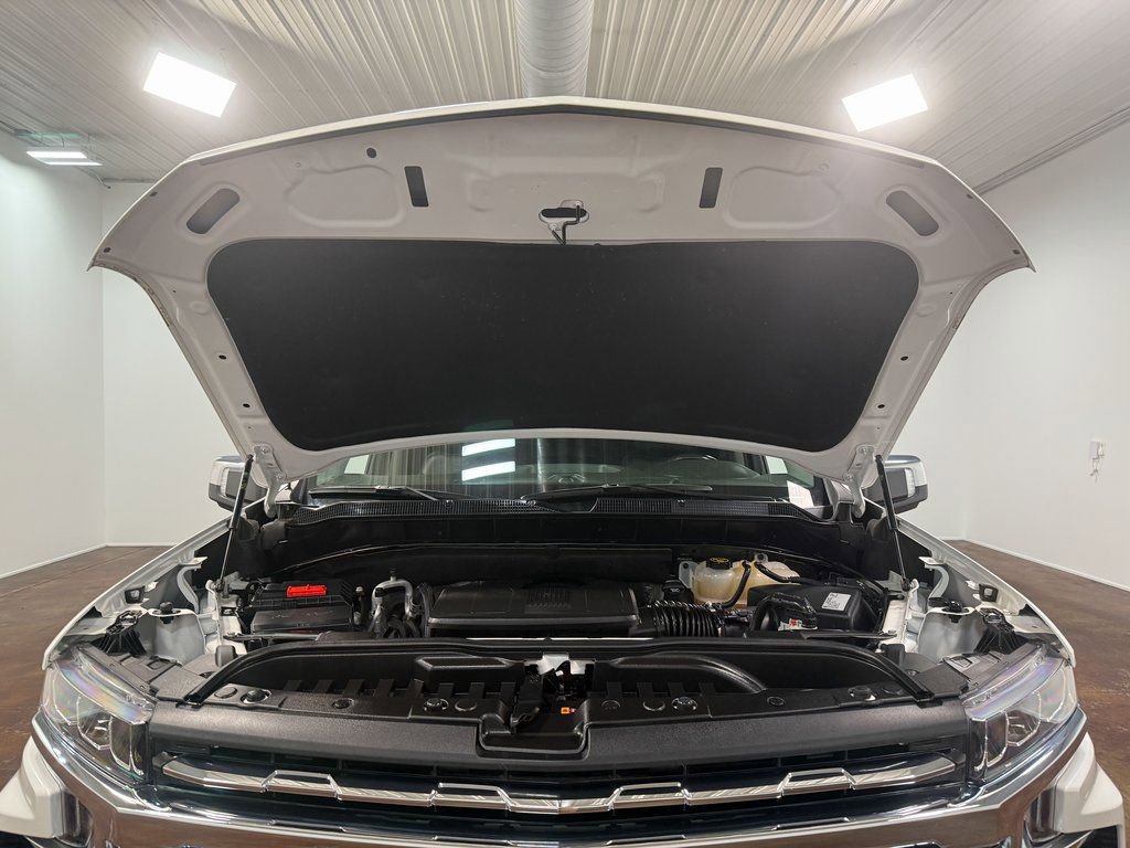 Used 2021 Chevrolet Silverado 1500 LTZ w/ Z71 Off-Road Package image 19