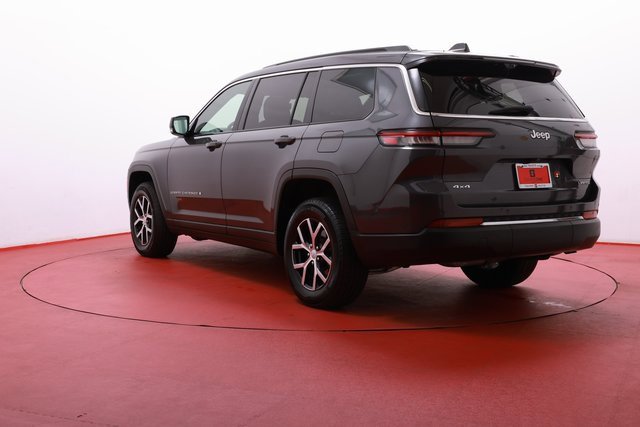Used 2024 Jeep Grand Cherokee L Limited w/ Luxury Tech Group II image 8