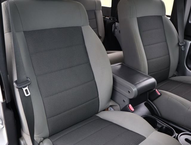 Used 2010 Jeep Wrangler Unlimited Sport w/ Black Appearance Group image 15