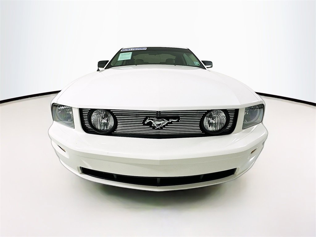 Used 2008 Ford Mustang GT image 2
