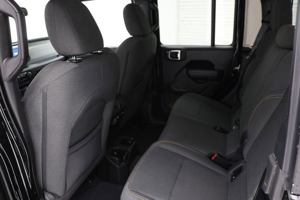 Used 2024 Jeep Gladiator Sport AWD/4WD image 12