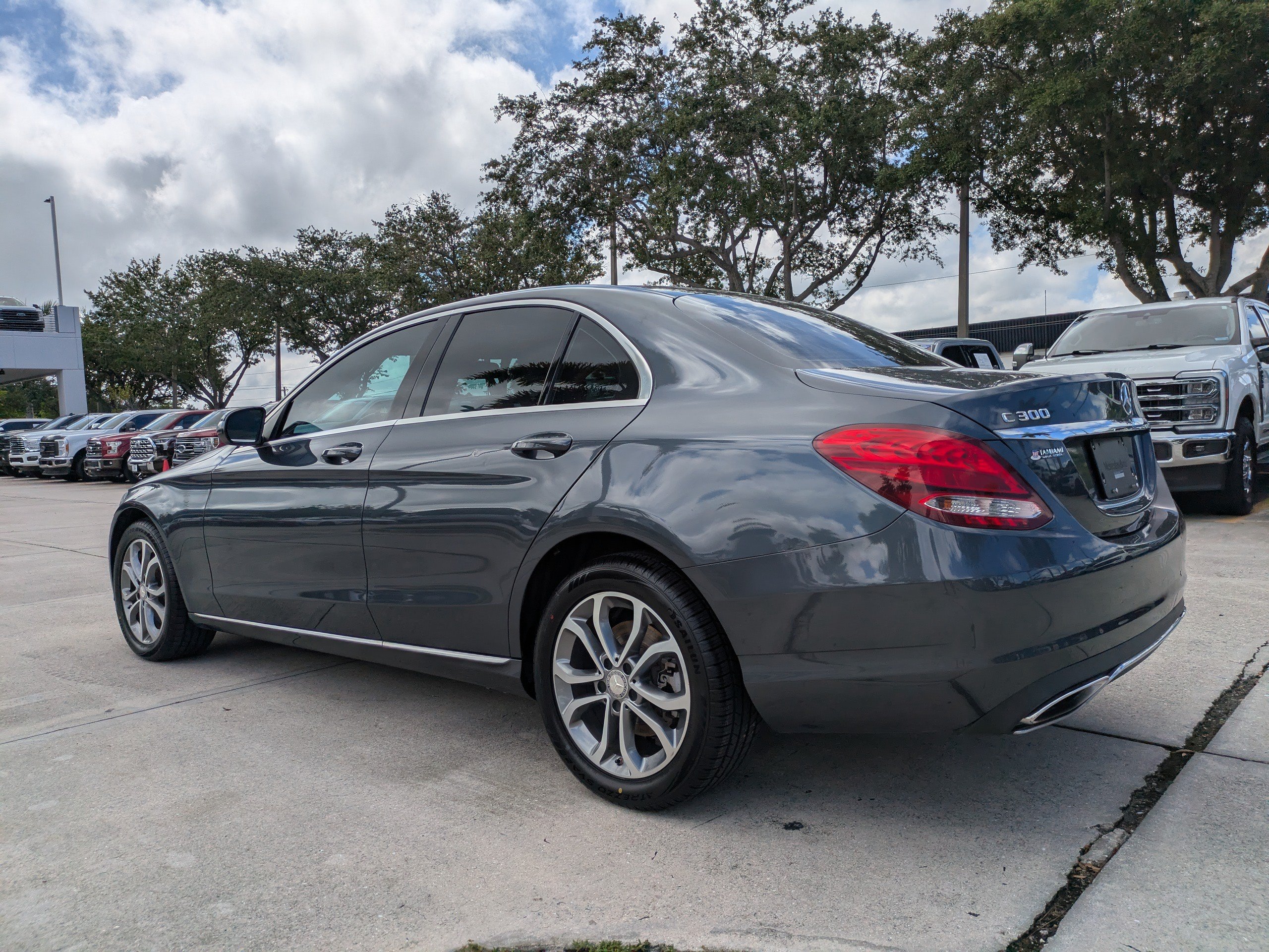 Used 2015 Mercedes-Benz C 300 4MATIC Sedan image 6