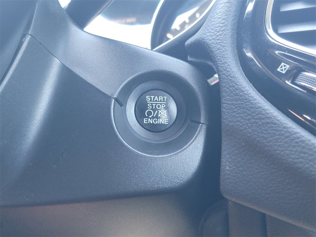 Used 2019 Jeep Compass Altitude image 27