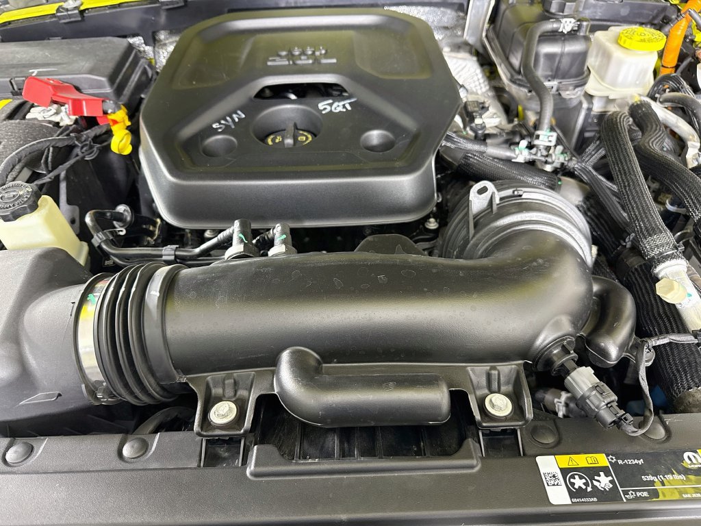 Used 2024 Jeep Wrangler Unlimited AWD/4WD image 31