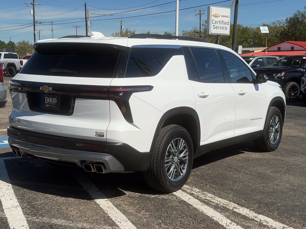 Used 2025 Chevrolet Traverse LT w/ LPO, Floor Liner Package FWD image 7
