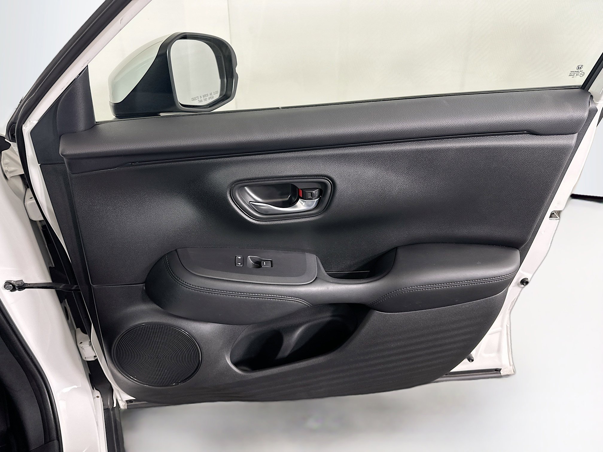 Used 2023 Honda HR-V LX image 29