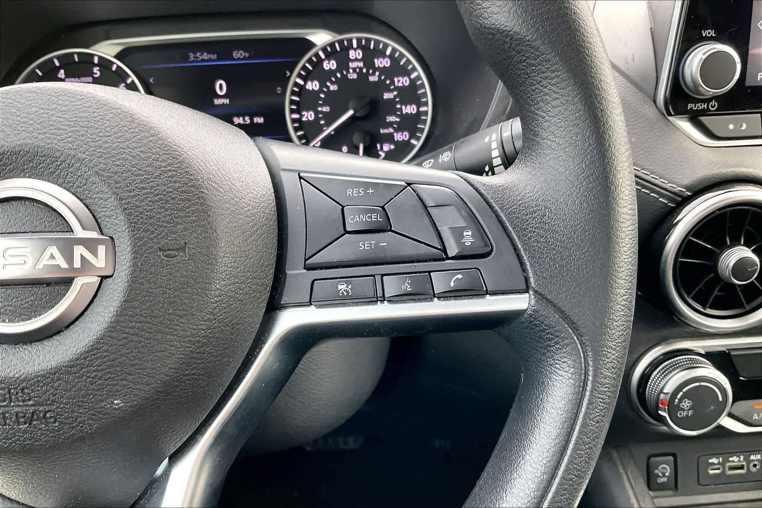 Used 2024 Nissan Sentra SV FWD image 25