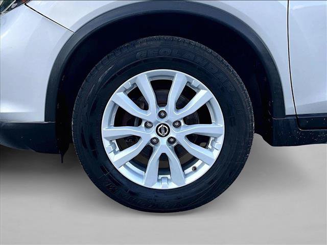 Used 2020 Nissan Rogue SV FWD image 8