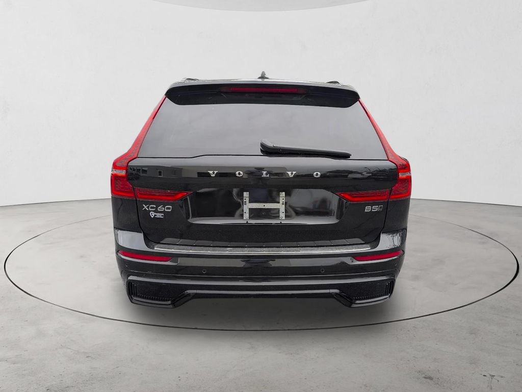 Certified 2024 Volvo XC60 B5 Plus w/ Protection Package Premier AWD/4WD image 5