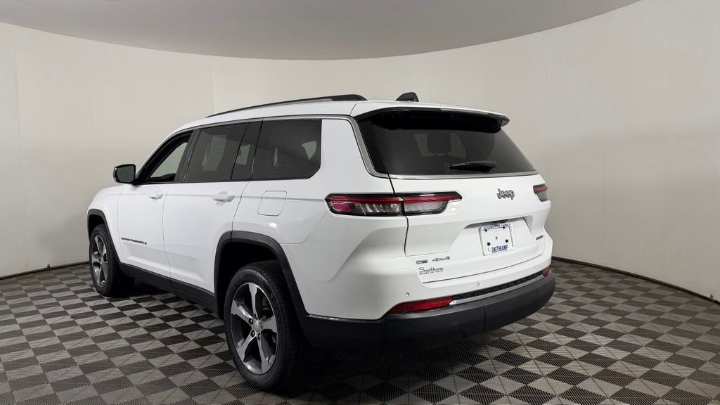 Used 2023 Jeep Grand Cherokee L Limited AWD/4WD image 6