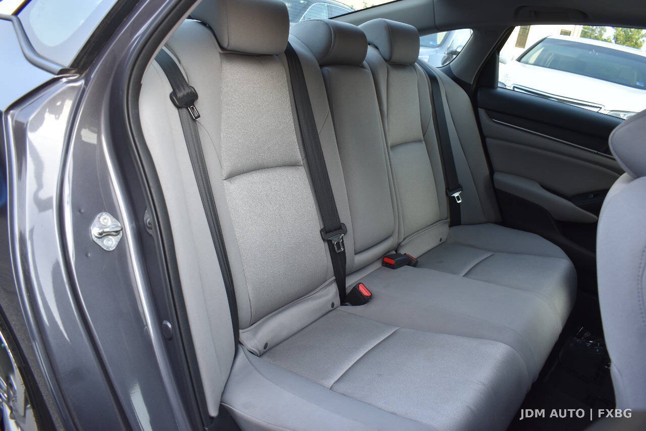 Used 2018 Honda Accord EX image 15