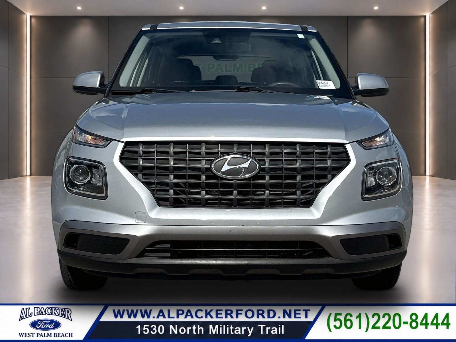 Used 2021 Hyundai Venue SE FWD image 2