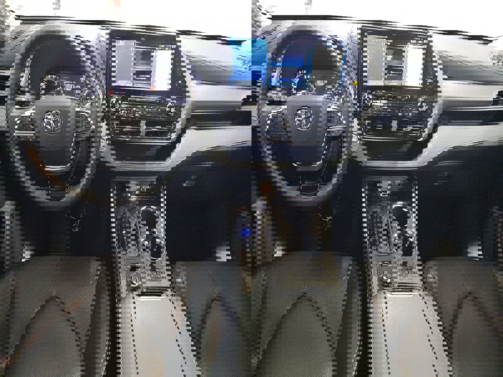 Used 2022 Toyota Highlander Limited image 9