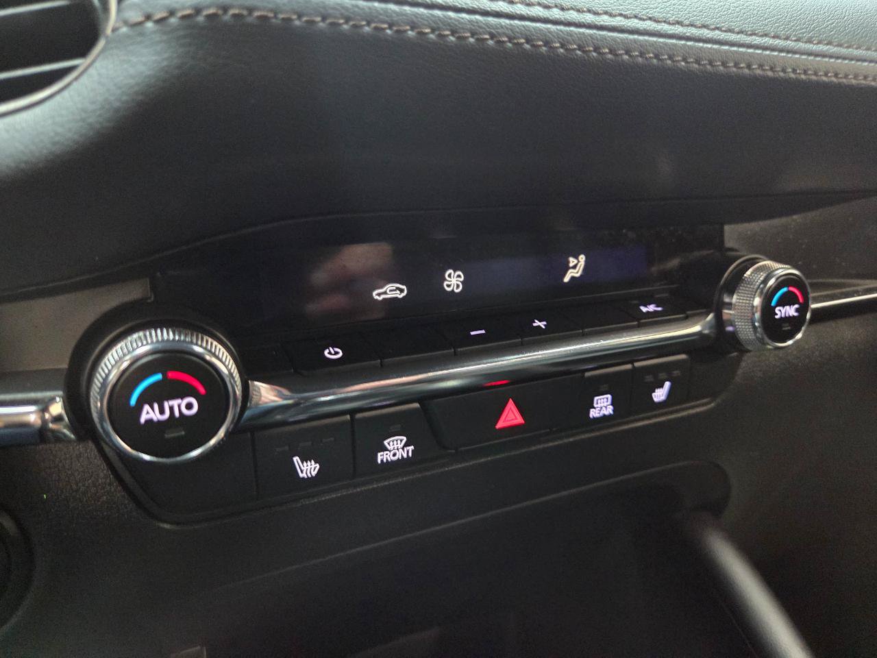 Used 2022 MAZDA MAZDA3 s FWD image 24