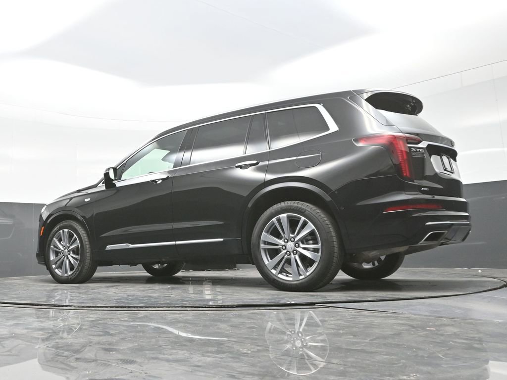 Certified 2025 Cadillac XT6 Premium Luxury w/ Platinum Package image 33