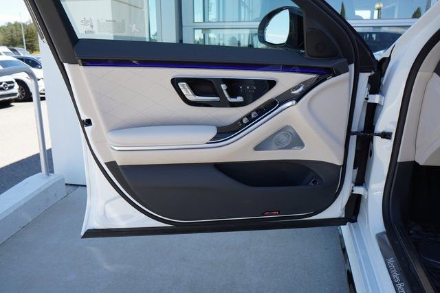 New 2025 Mercedes-Benz S 580 4MATIC Sedan image 18