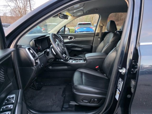 Certified 2023 Kia Sorento EX image 17
