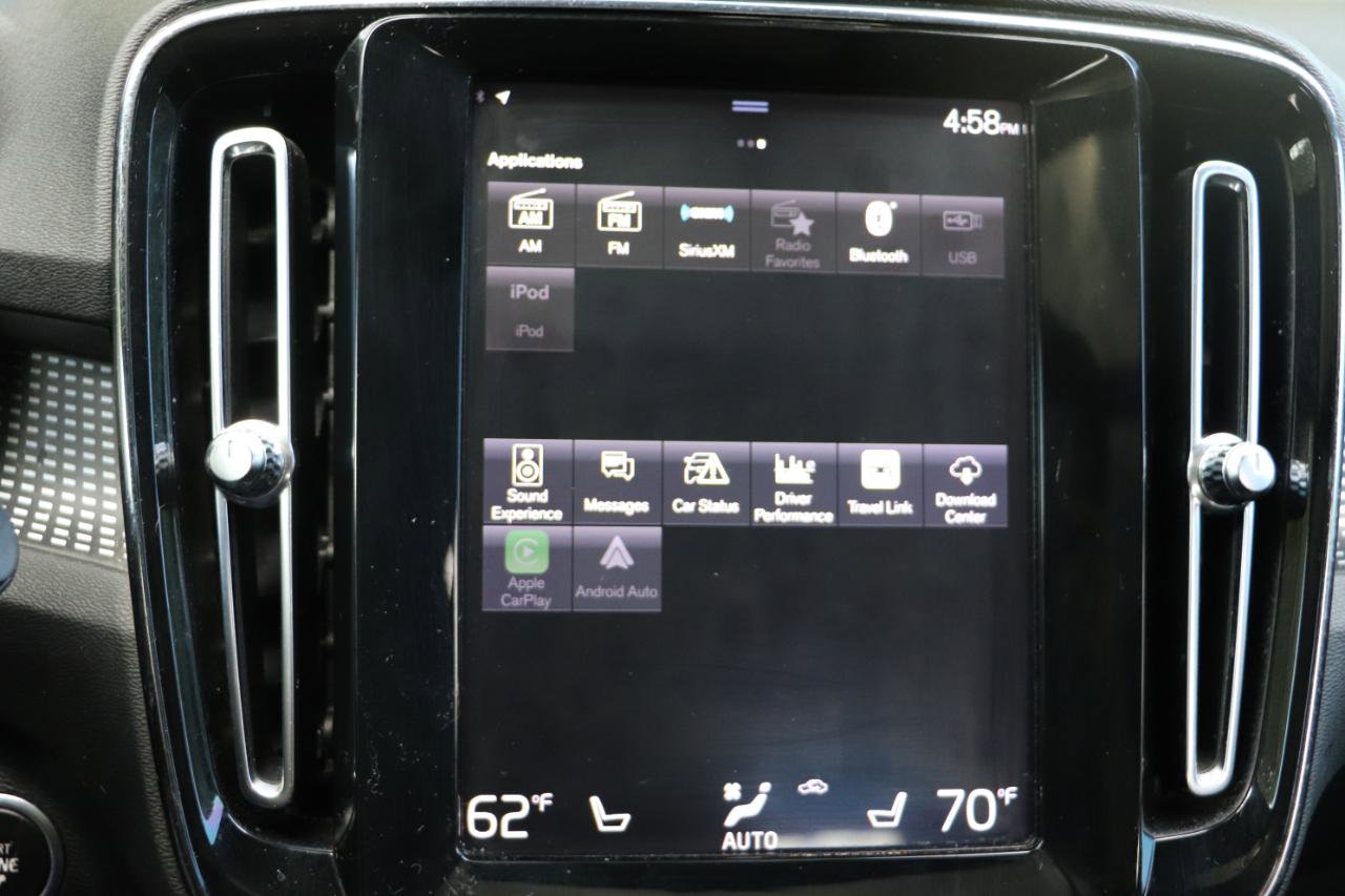 Used 2019 Volvo XC40 T4 R-Design FWD image 21