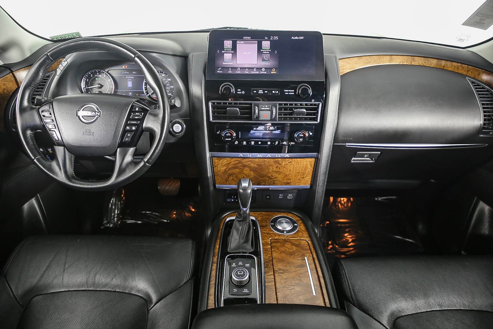 Used 2023 Nissan Armada SL w/ Captain's Chairs Package image 14