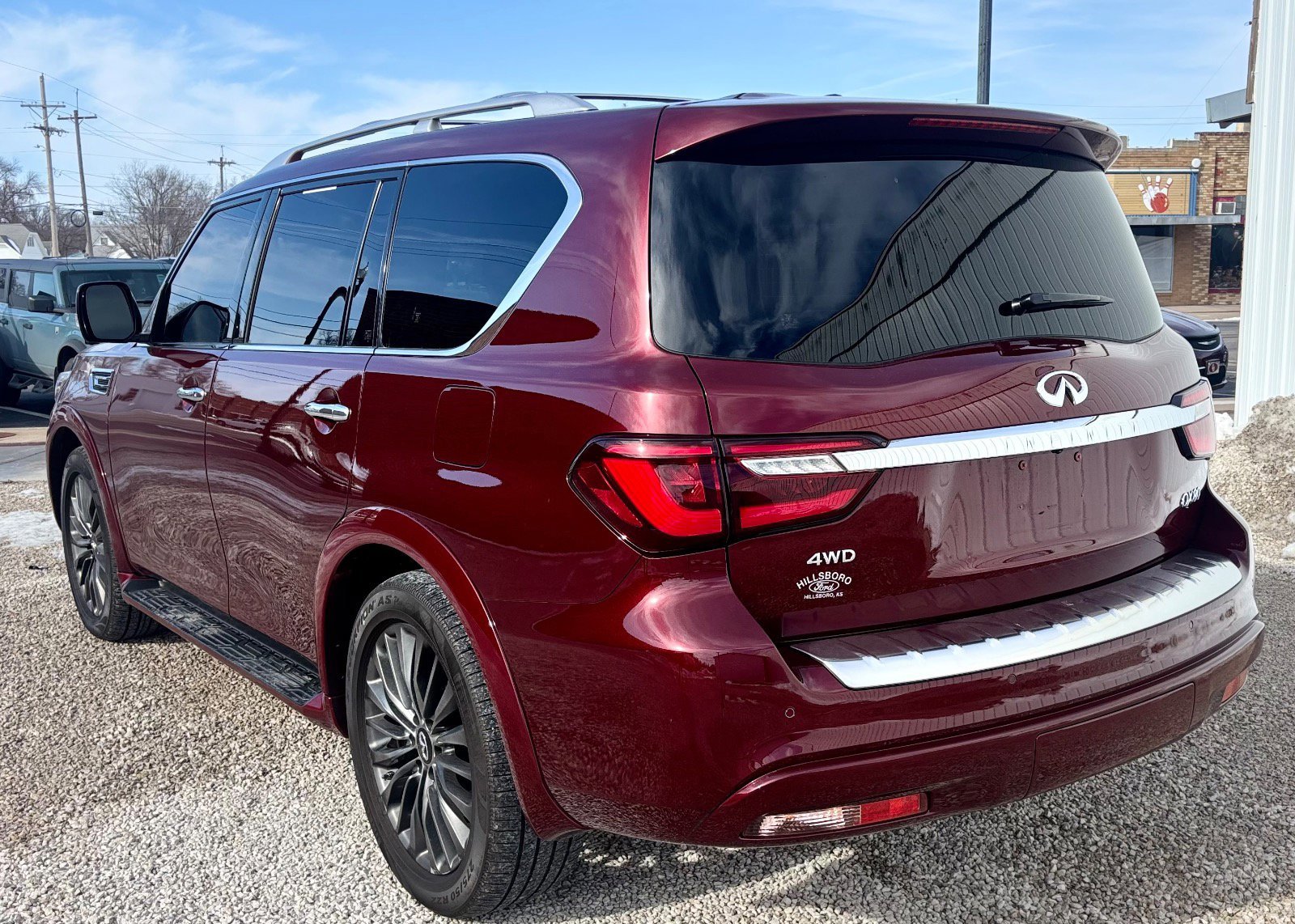 Used 2022 INFINITI QX80 Sensory w/ Cargo Package image 11