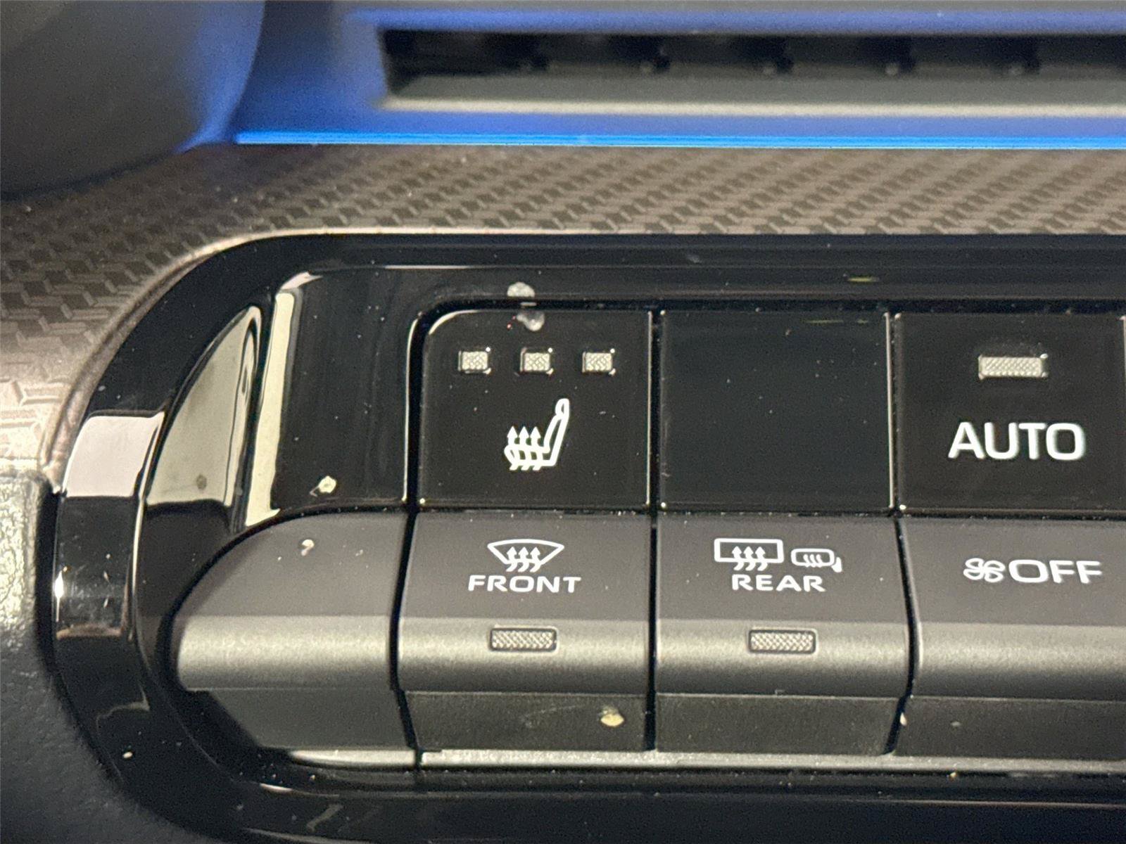 Certified 2025 Toyota Prius XLE FWD image 8