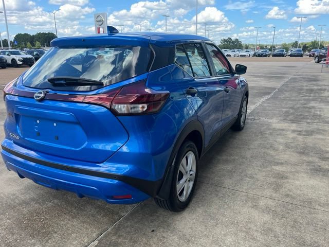 Used 2025 Nissan Kicks Play S FWD image 4