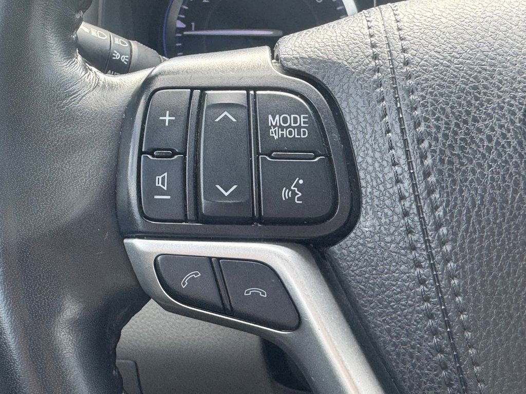 Used 2019 Toyota Highlander Limited Platinum image 22