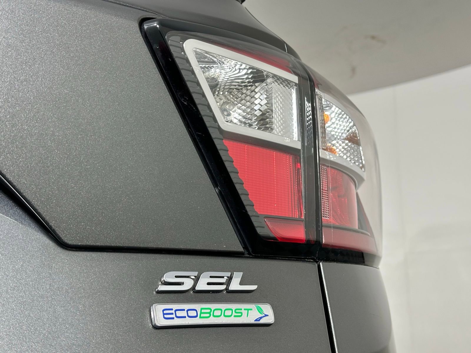 Used 2018 Ford Escape SEL image 14