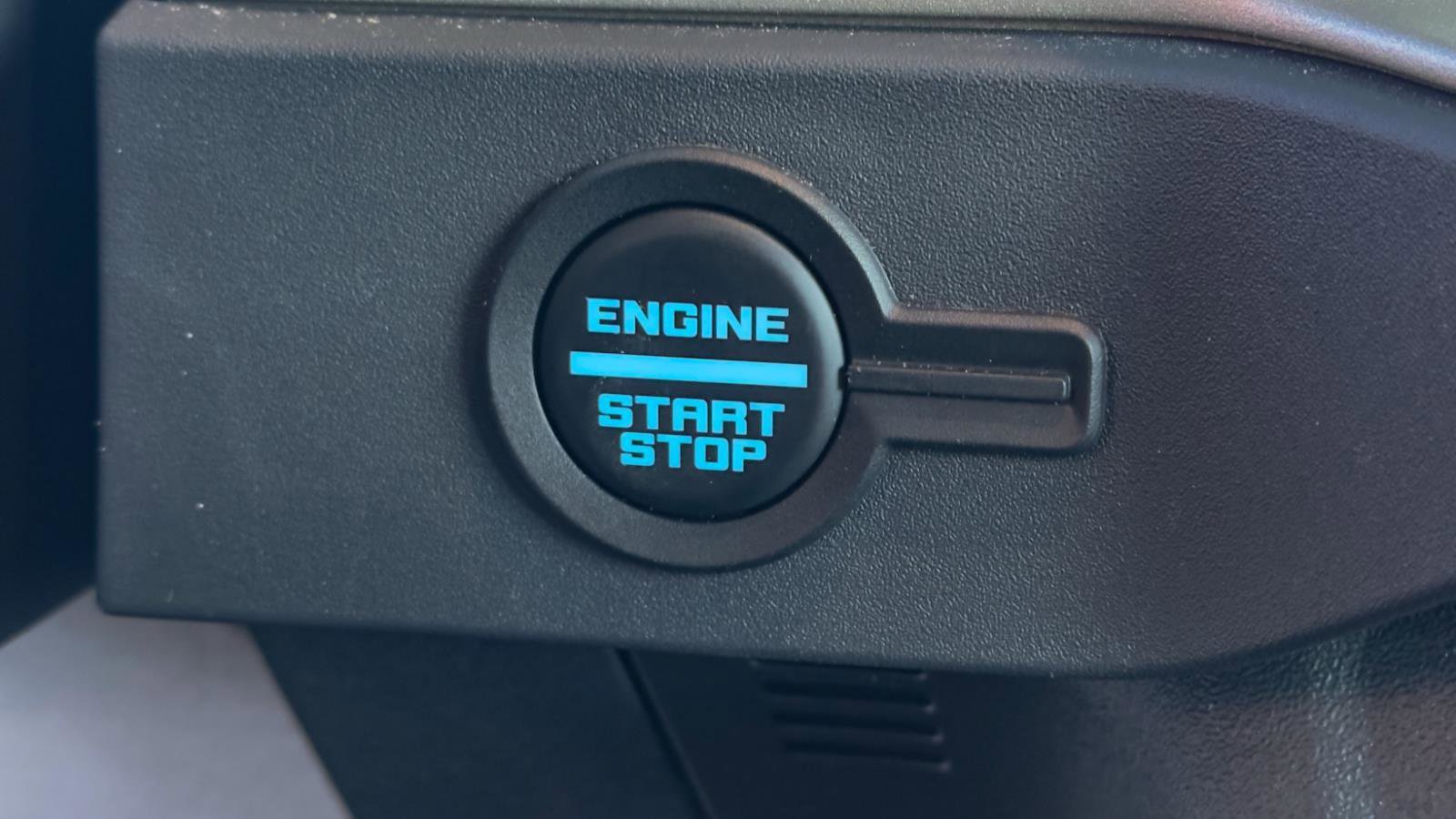 Used 2025 Ford Bronco Outer Banks image 18